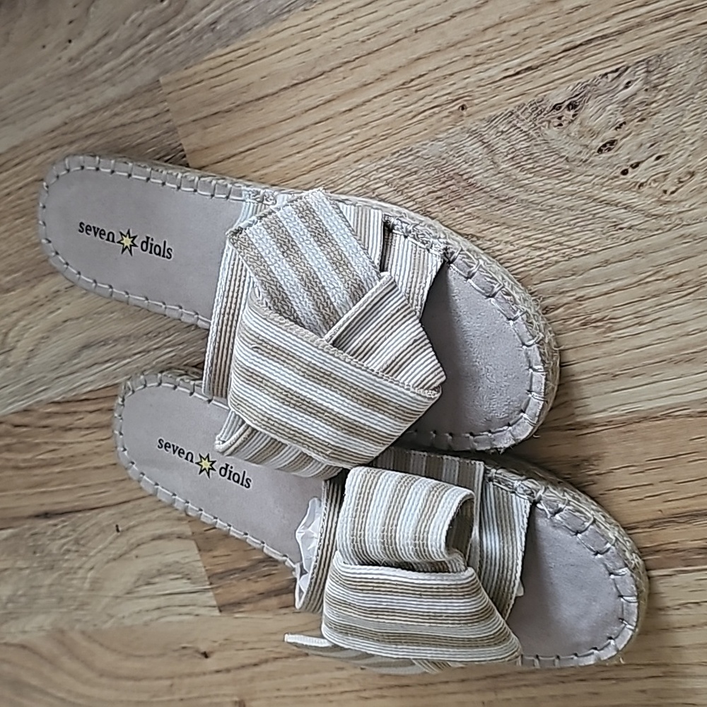 Women size 7 slip on